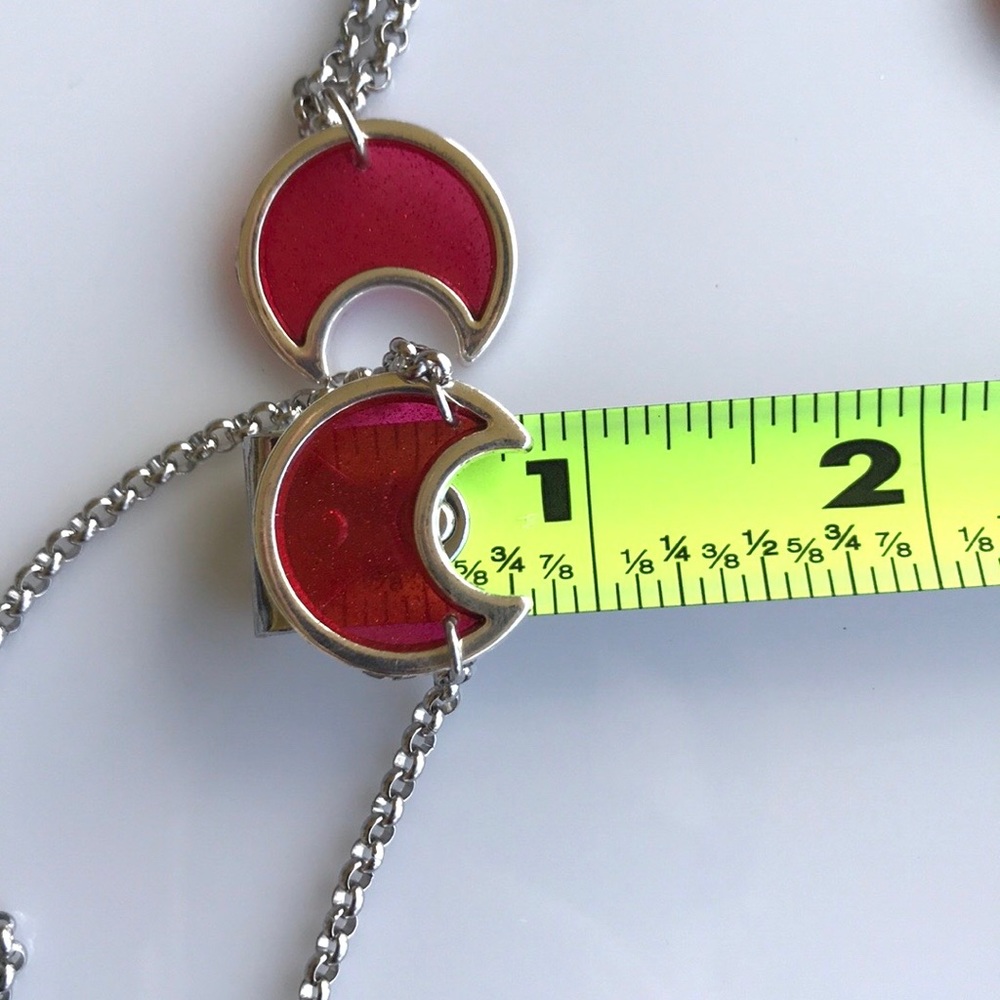 Red & silver resin crescent moons 3 layer necklace - Picture 9 of 10